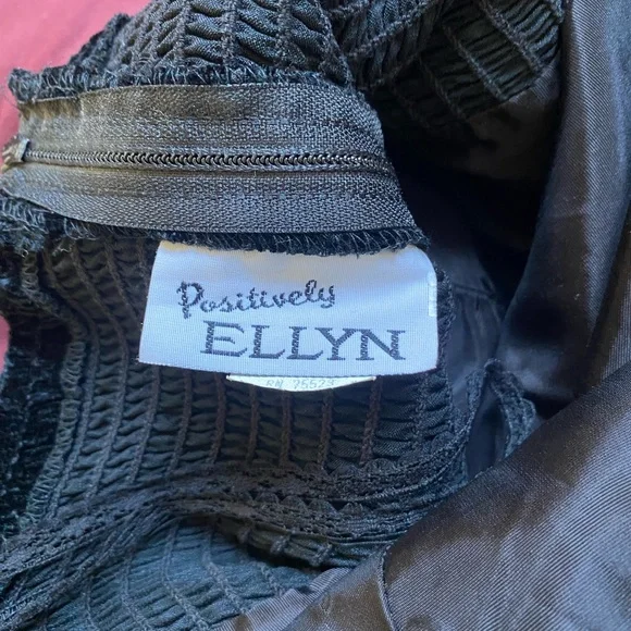 Vintage Black Halter Dress With Flower Detail - Picture 9 of 10